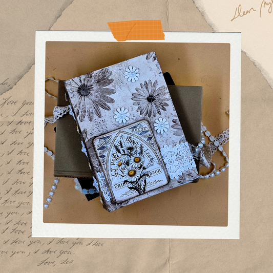 🌼 Lazy Daisy – Handmade Vintage Floral Journal